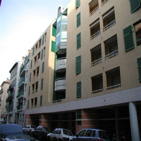 Offres de location Garage Nice 06300